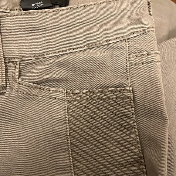 Pants - Picture 6 of 7